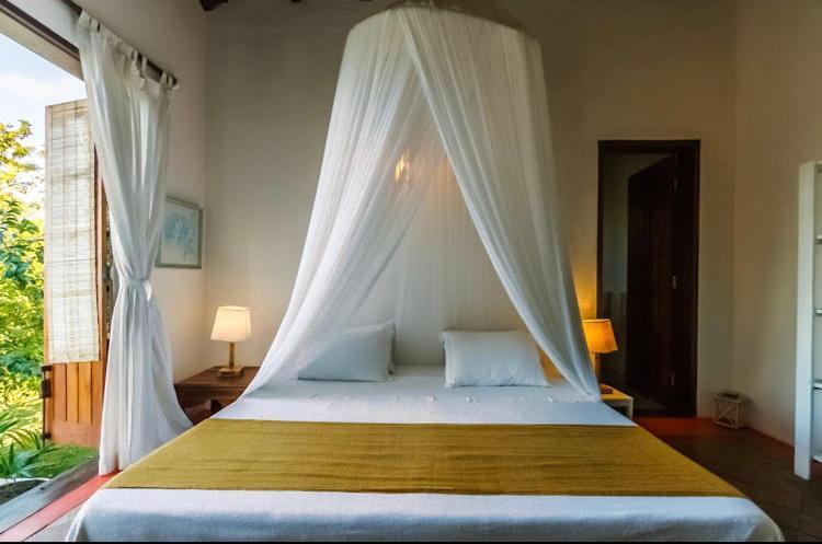 Espelho Bahia Blue House Bed & Breakfast Praia do Espelho Exterior foto